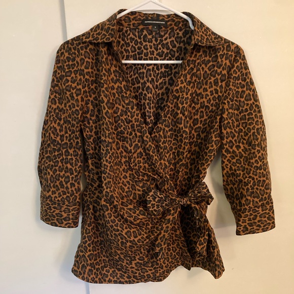 Express brand. Leopard print wrap top -Med - Picture 2 of 11